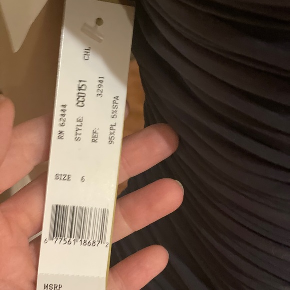 New with tags size Nicole Miller cocktail dress. In both 6 and 8 US - Picture 3 of 7